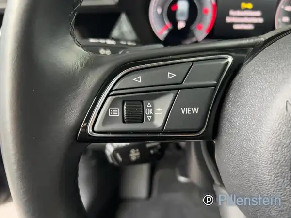 AUDI A3 LIMOUSINE (9/16)