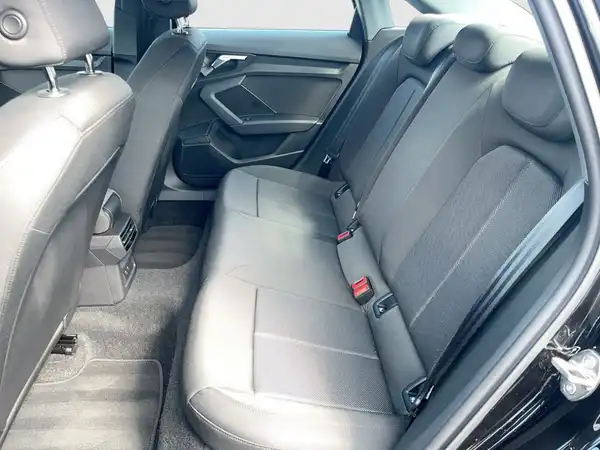 AUDI A3 LIMOUSINE (15/19)