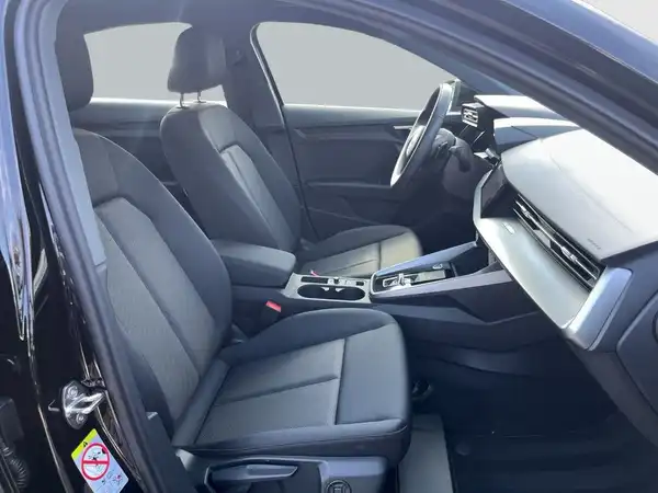 AUDI A3 LIMOUSINE (17/19)