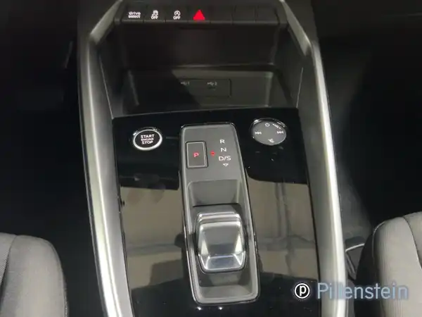 AUDI A3 LIMOUSINE (14/16)