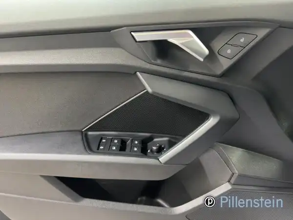 AUDI A3 LIMOUSINE (7/16)