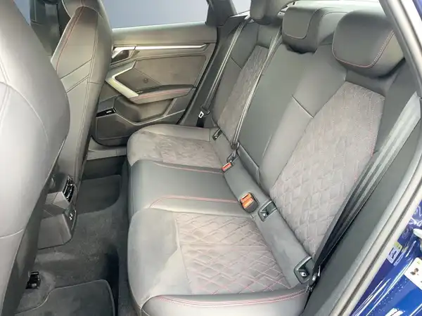 AUDI A3 LIMOUSINE (14/18)