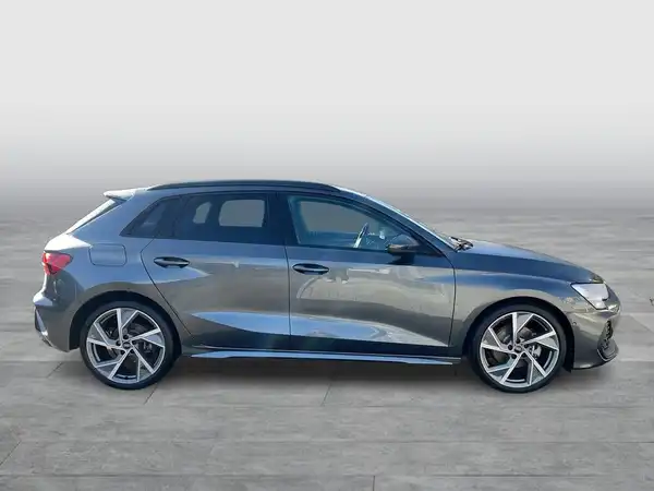 AUDI A3 SPORTBACK (6/16)
