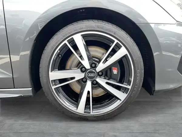 AUDI S3 (9/21)