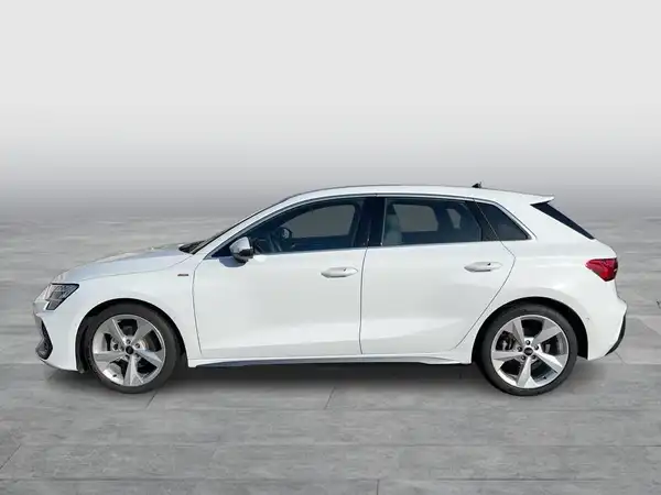 AUDI A3 SPORTBACK (2/17)