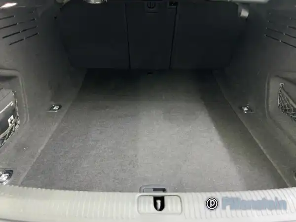AUDI A4 LIMOUSINE (14/15)