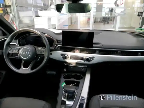 AUDI A4 LIMOUSINE (6/8)