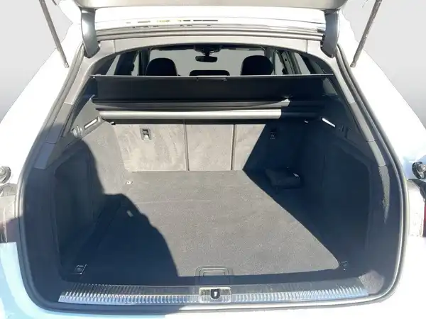 AUDI A4 AVANT (16/25)