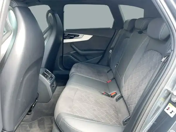 AUDI S4 AVANT (15/24)