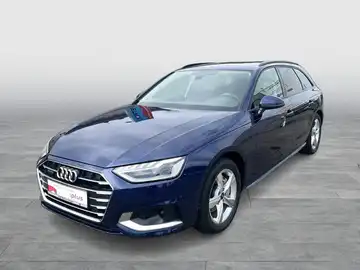 Das Bild zeigt einen blauen AUDI A4 AVANT von der Seite mit dem Händlerlogo.