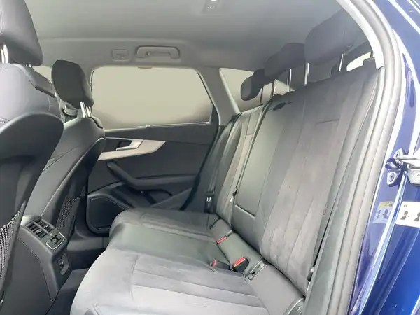 AUDI A4 AVANT (15/19)