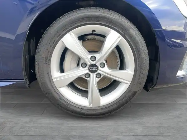 AUDI A4 AVANT (10/19)