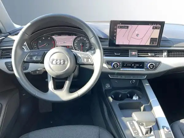 AUDI A4 AVANT (14/19)