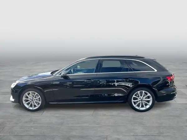 AUDI A4 AVANT (1/28)