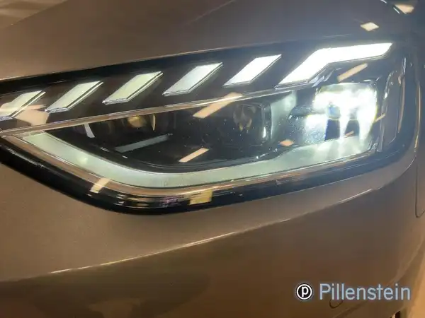 AUDI A4 AVANT (15/17)