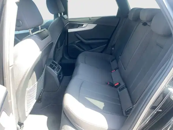 AUDI A4 AVANT (15/23)