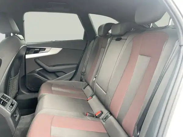 AUDI A4 AVANT (14/22)