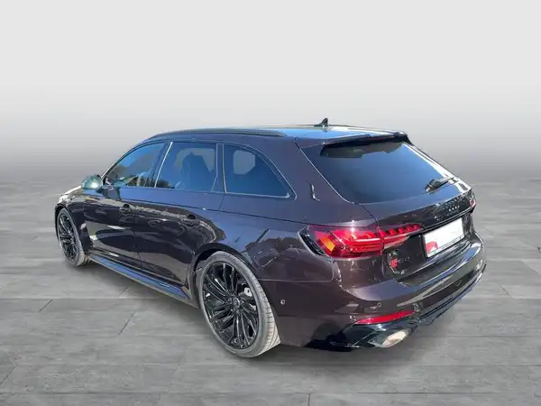 AUDI RS4 AVANT (4/19)