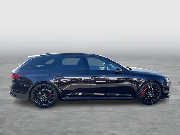 AUDI RS4 AVANT (9/19)