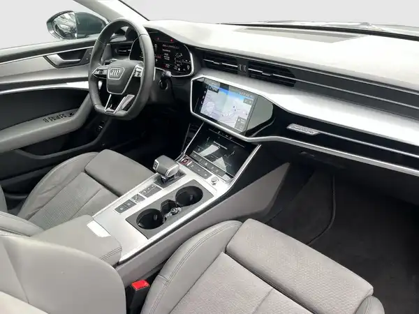 Innenaufnahme des Fahrzeugs, grau Interieur.