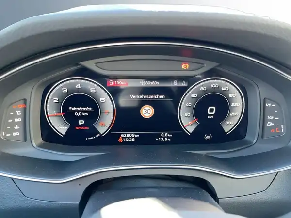AUDI A6 AVANT (13/19)