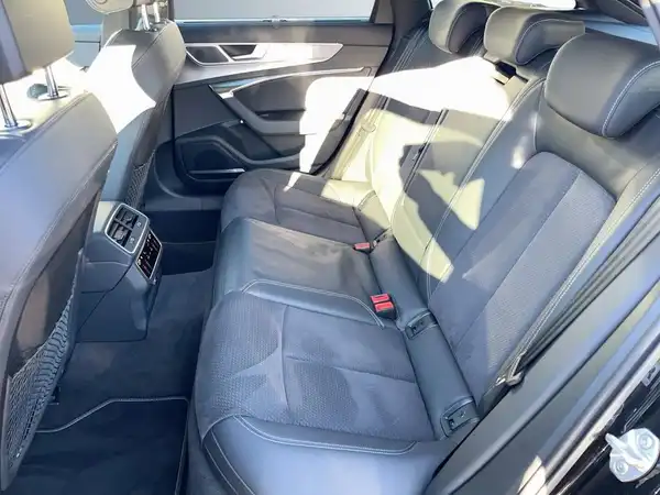 AUDI A6 AVANT (15/19)