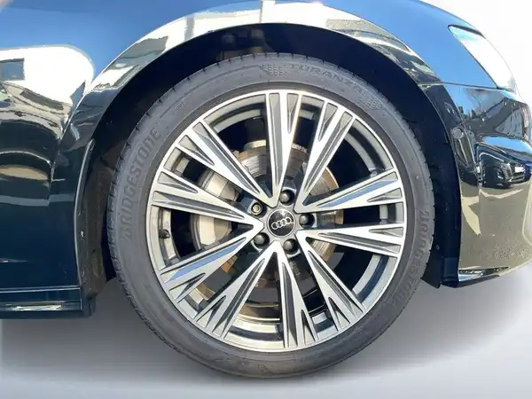 AUDI A6 AVANT (10/19)