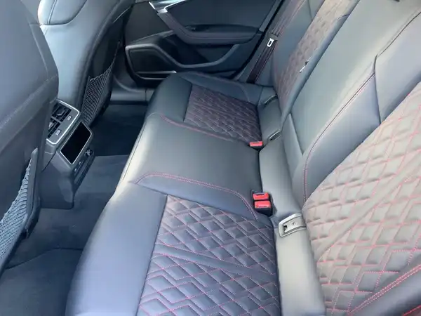 AUDI A6 AVANT (12/14)