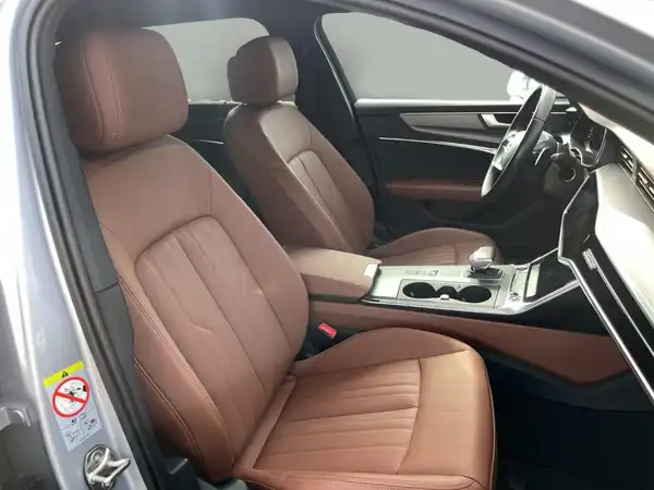 AUDI A6 AVANT (17/19)