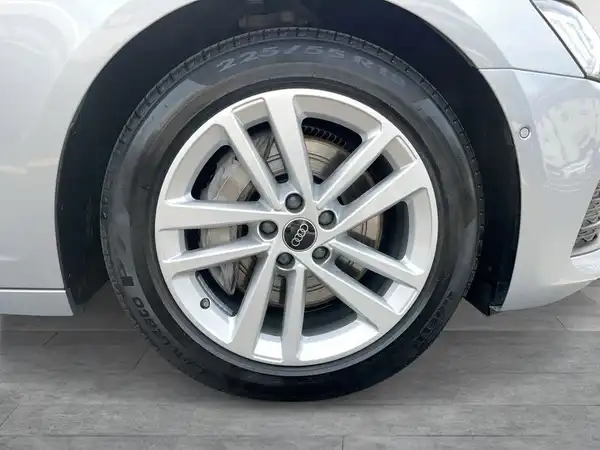 AUDI A6 AVANT (10/19)