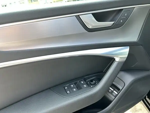 AUDI A6 AVANT (21/23)
