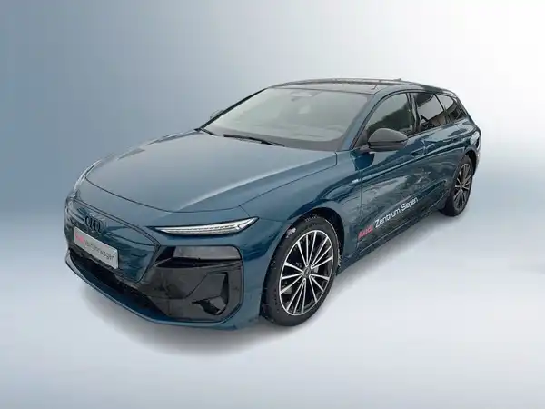 Das Bild zeigt einen Audi A6 Avant E-Tron in blauer Farbe von der Seite. Es enthält ein Händlerlogo und markante Texteinblendungen.