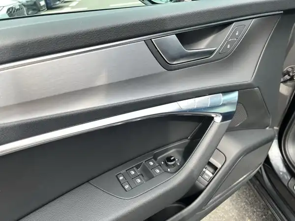 AUDI A6 AVANT (20/22)