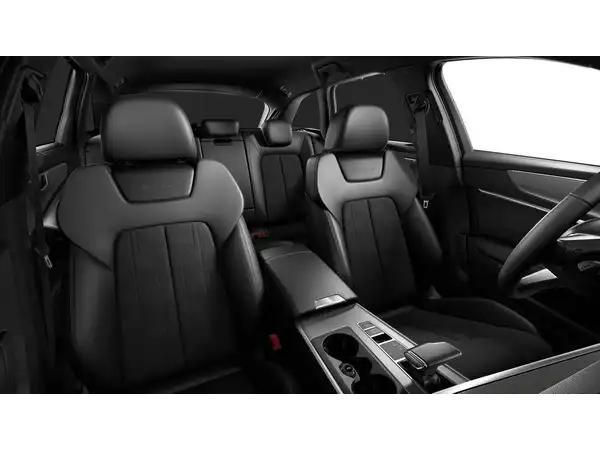 Innenaufnahme des Fahrzeugs, schwarz interieur.