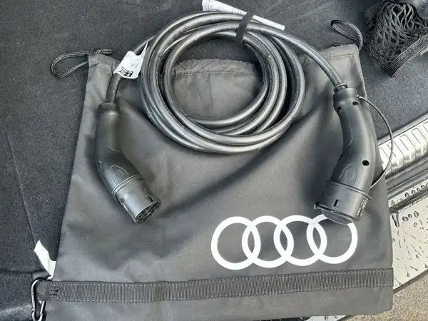 AUDI A6 AVANT (16/23)