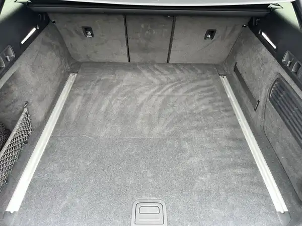 AUDI A6 AVANT (16/29)
