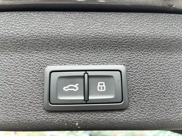 AUDI A6 AVANT (17/24)