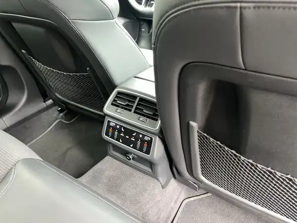 AUDI A6 AVANT (20/24)