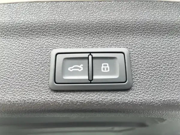 AUDI A6 AVANT (17/24)