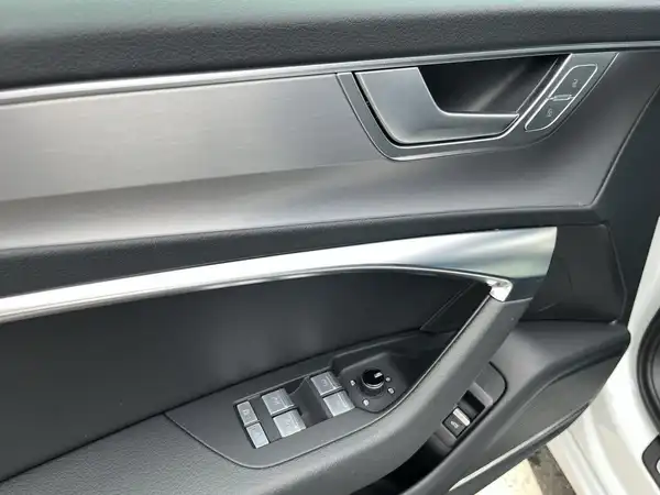 AUDI A6 AVANT (21/24)