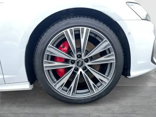 AUDI A6 AVANT (10/24)
