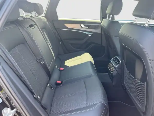 AUDI A6 AVANT (16/21)
