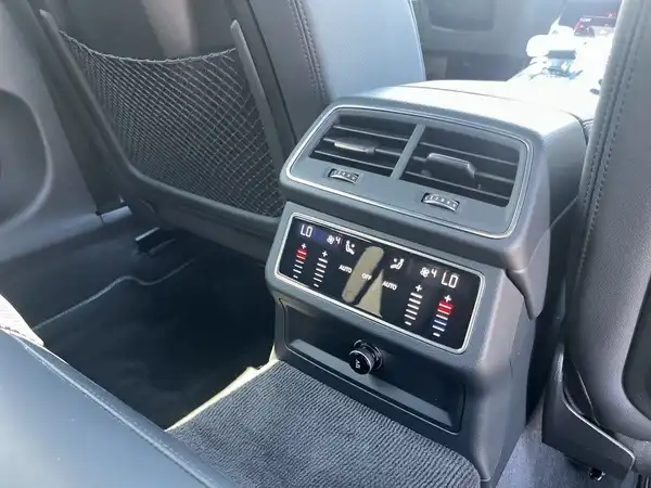 AUDI A6 AVANT (17/21)