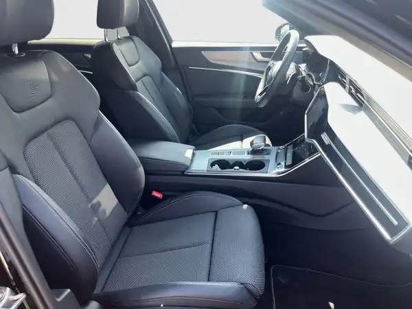 AUDI A6 AVANT (18/21)