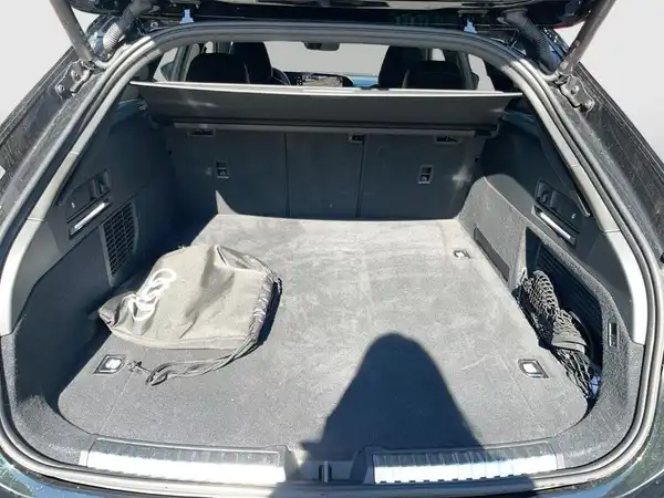 AUDI A6 AVANT (15/22)