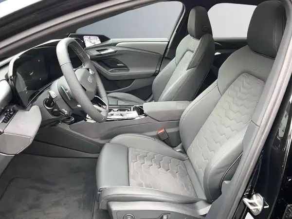 AUDI A6 AVANT E-TRON (10/17)