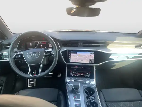 AUDI S6 AVANT (13/21)
