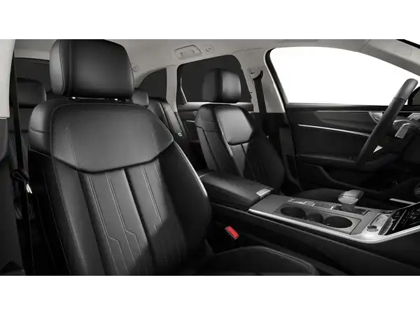 Das Bild zeigt das Innere eines AUDI A6 AVANT mit schwarzen Ledersitzen und moderner Ausstattung.