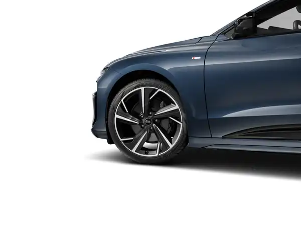 AUDI A6 AVANT E-TRON (2/10)