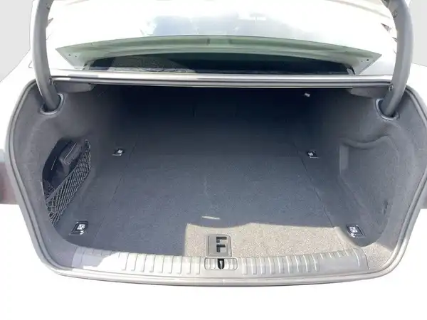 AUDI S6 LIMOUSINE (15/21)